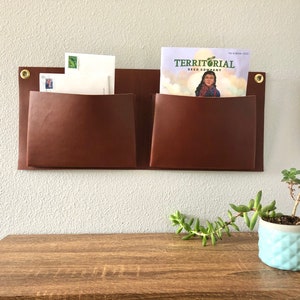 Organizador de pared de cuero / Organizador de correo colgante / Bolsillos de pared de cuero / Regalo para papá, esposo
