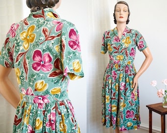 Rare Floral 1940s Dress | Padded Shoulders & Original Belt | Beautiful Colors | Waist up to 27.5"