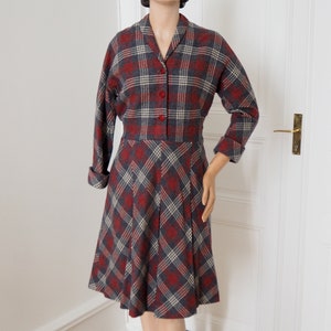 Tartan Wool 1940s Dress | Beautiful Tailoring | Warm for Winter & Fall | Waist 29.9"