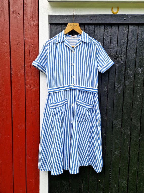 blue and white striped nautical dress 1940s Summer | + Sanforized Cotton | brand: Wäfveribolaget | Pockets & Original Belt | Waist 40