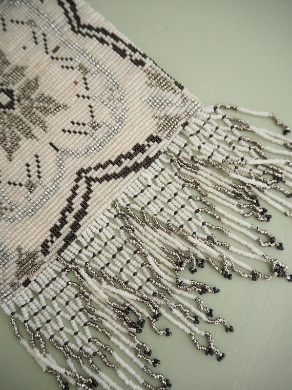 Sparkly 1920s Bag | Pearls Beaded | Flapper Fring… - image 9