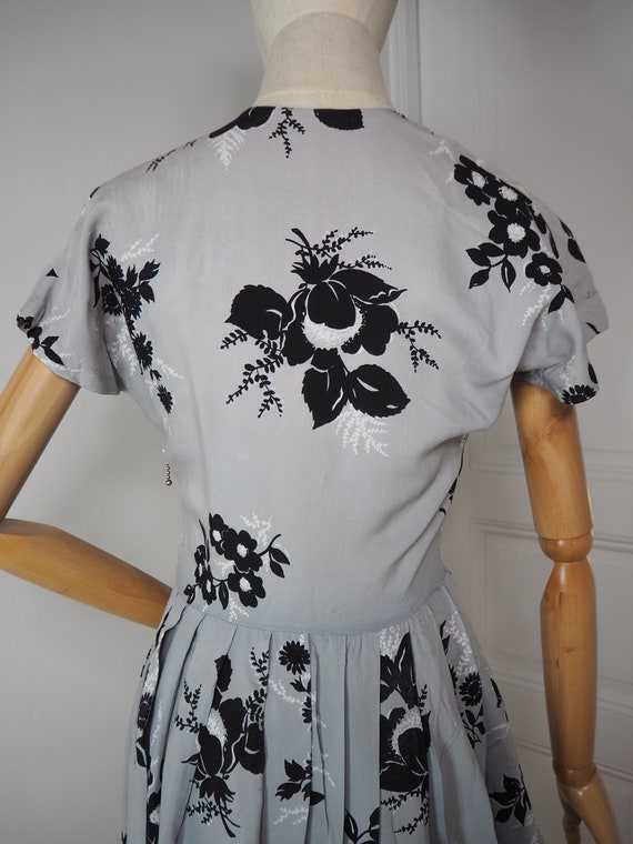 Adorable 1940s Cotton Floral Dress | Black & Whit… - image 7