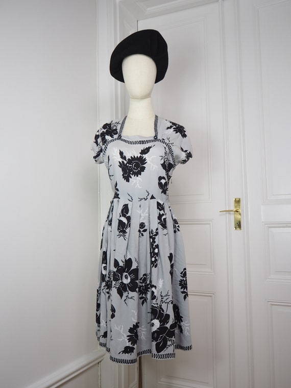 Adorable 1940s Cotton Floral Dress | Black & Whit… - image 5