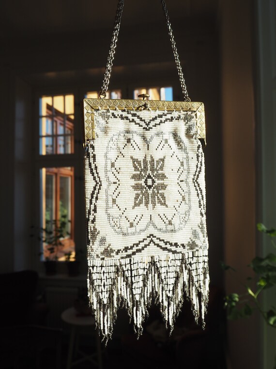 Sparkly 1920s Bag | Pearls Beaded | Flapper Fring… - image 4