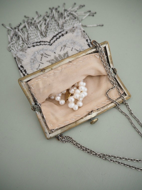 Sparkly 1920s Bag | Pearls Beaded | Flapper Fring… - image 8