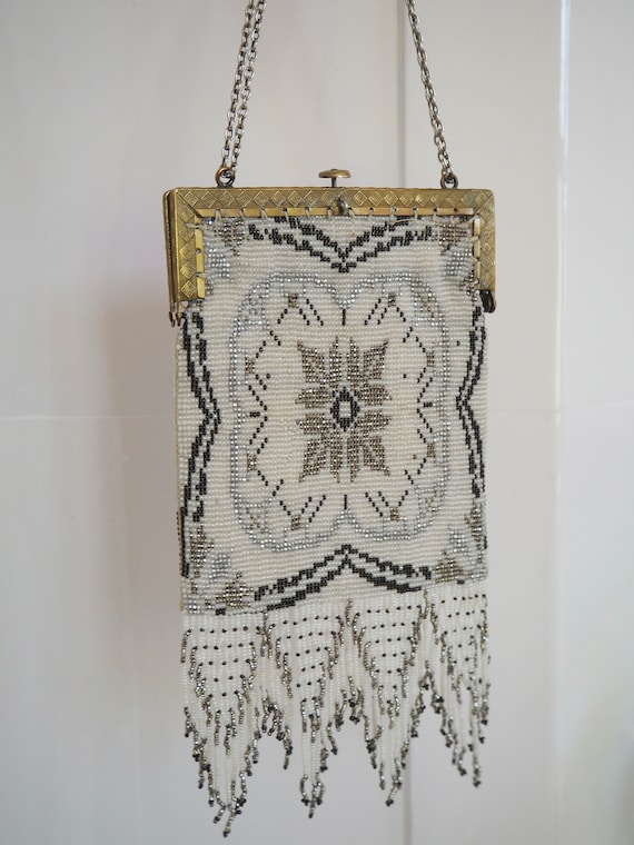Sparkly 1920s Bag | Pearls Beaded | Flapper Fring… - image 5