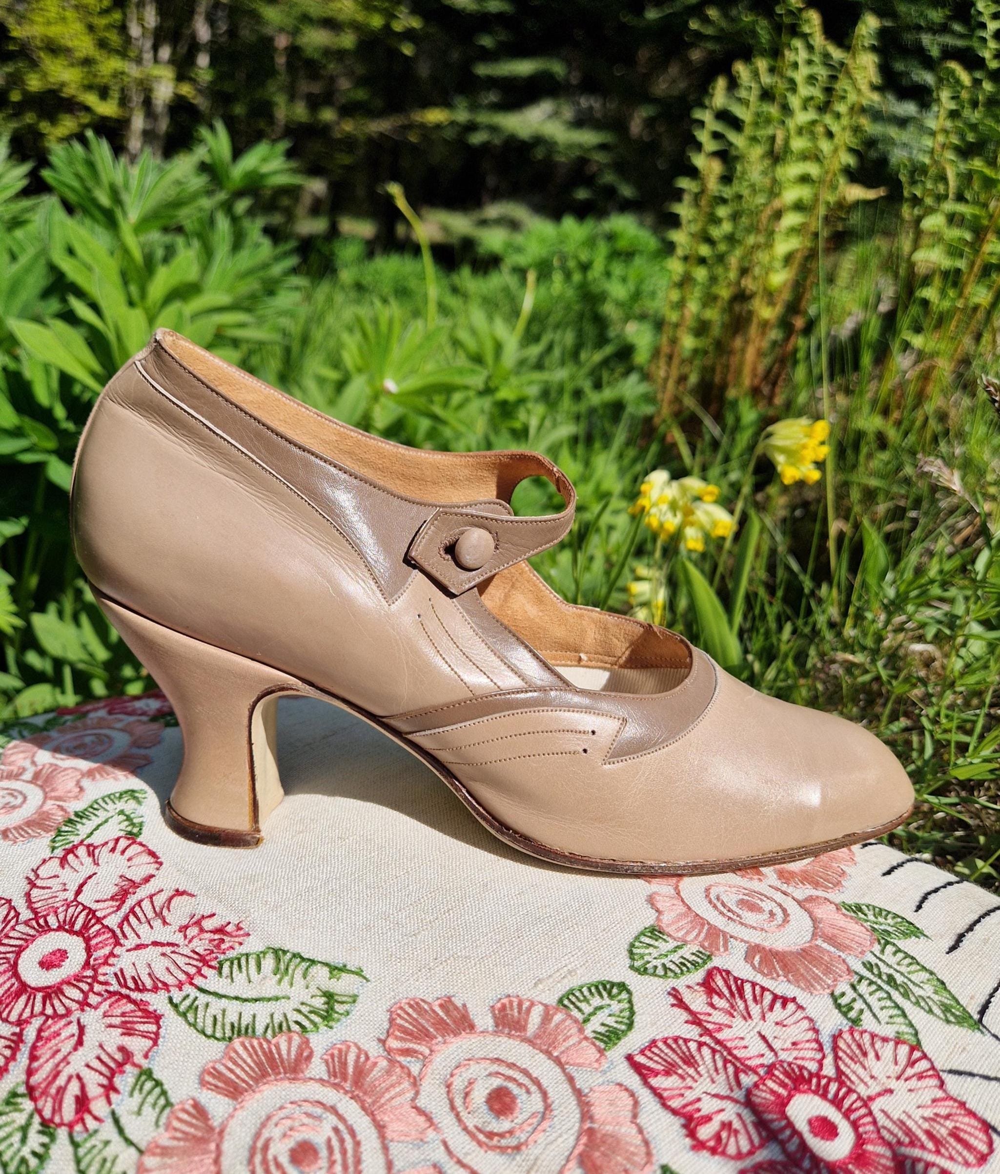 Rare 1920s Deadstock Shoes | Beige Leather | Decorative Stitching