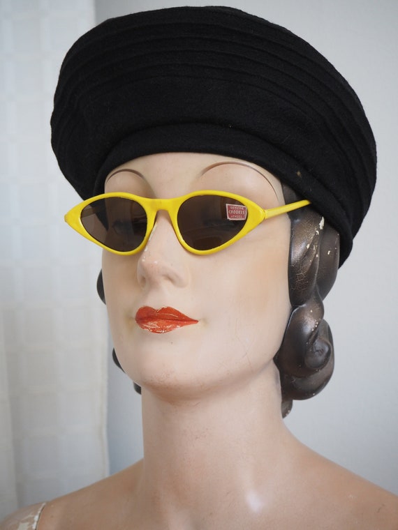 Deadstock 1940s Yellow Sunglasses | Cat Eye Sunni… - image 1