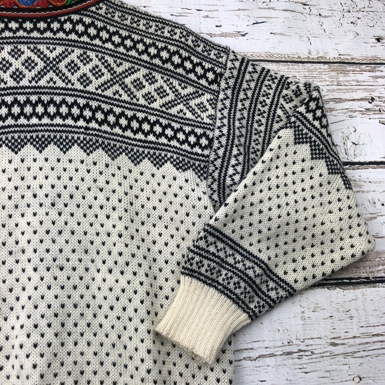Vintage \u2022 Norlender Cardigan Sweater \u2022 Metal Clasp Front \u2022 Pure New Wool \u2022 Made in Norway