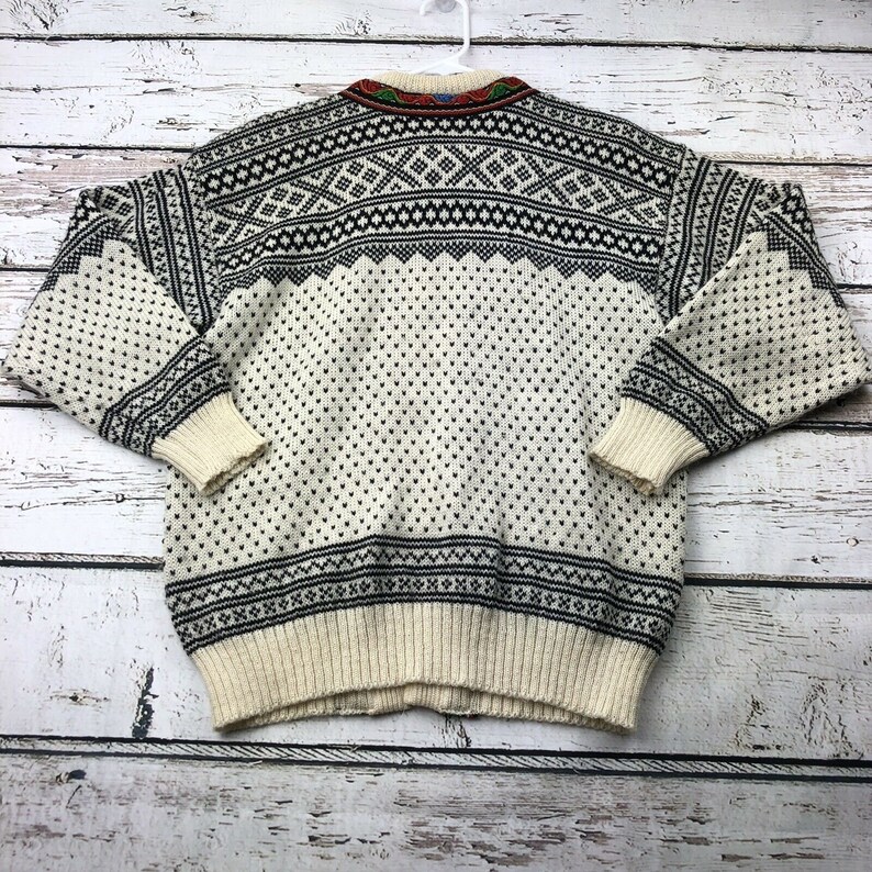 Vintage \u2022 Norlender Cardigan Sweater \u2022 Metal Clasp Front \u2022 Pure New Wool \u2022 Made in Norway