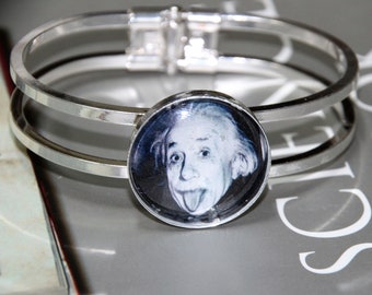Charles Darwin Bracelet - Scientist Bracelet - Celebrating Science