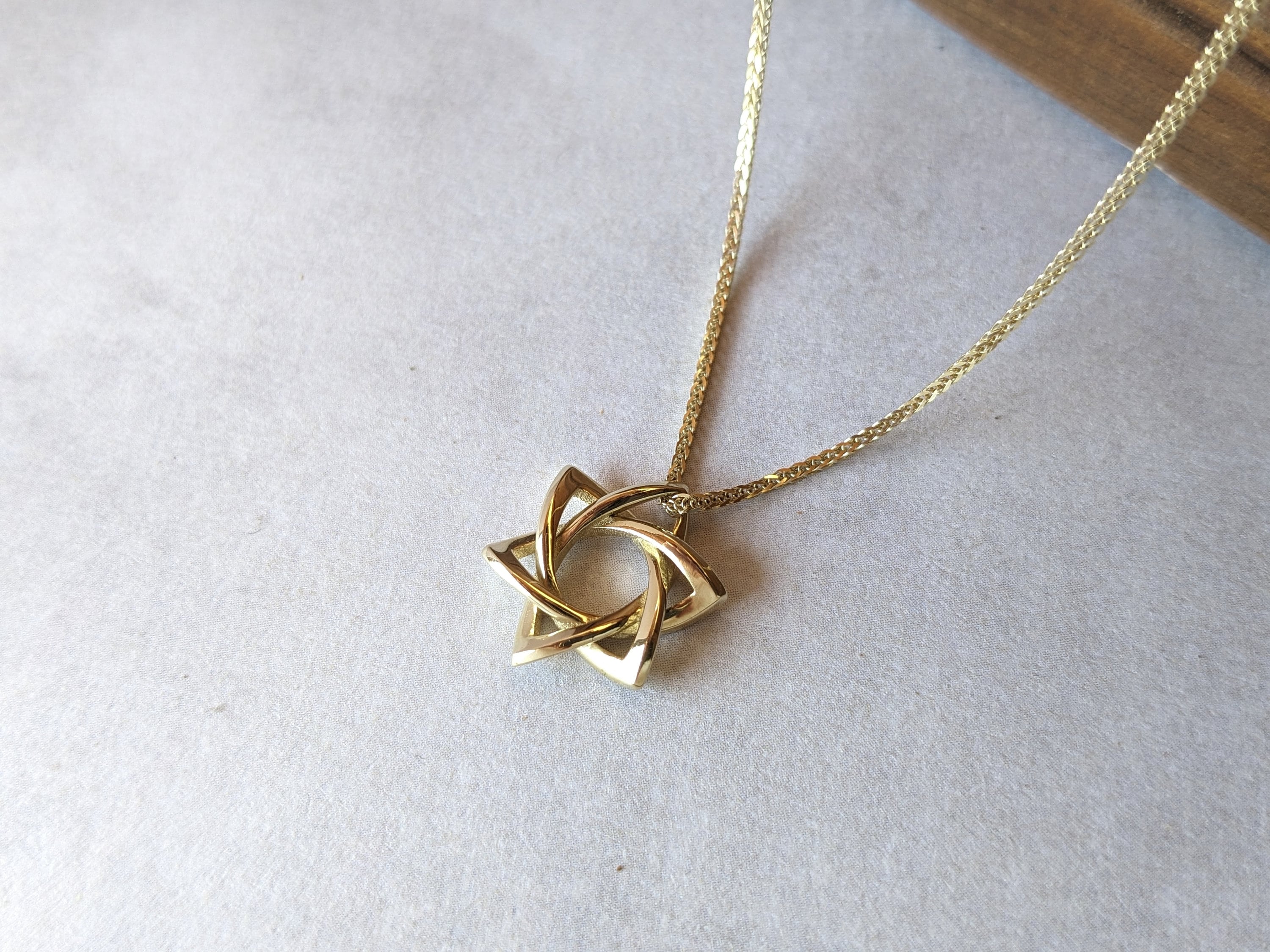 Tiffany gold jewish star necklace deals