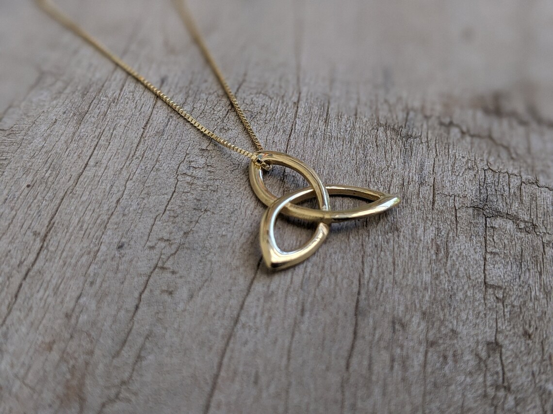 Trinity knot Necklace 14k gold Triquetra Necklace Celtic Etsy