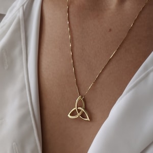Colgante de nudo, collar con nudo de la Trinidad, collar Triquetra de oro de 14k, colgante de nudo celta, joyería celta, nudo de la Trinidad celta