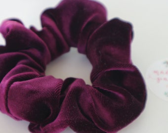 Terciopelo púrpura Scrunchie hecho a mano pelo moda pelo lazos, nudos superiores, regalo de Navidad, suave y real, mujer, niña, regalo de primavera de lujo, marzo