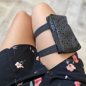 Schwarze Punkte Beintasche, Kostenloser Versand, Oberschenkeltasche Beintasche Fahrradtasche Strumpfband Frau, IPhone 8, 9, X, 11, 12, Karneval, Festival, Reisepasshalter