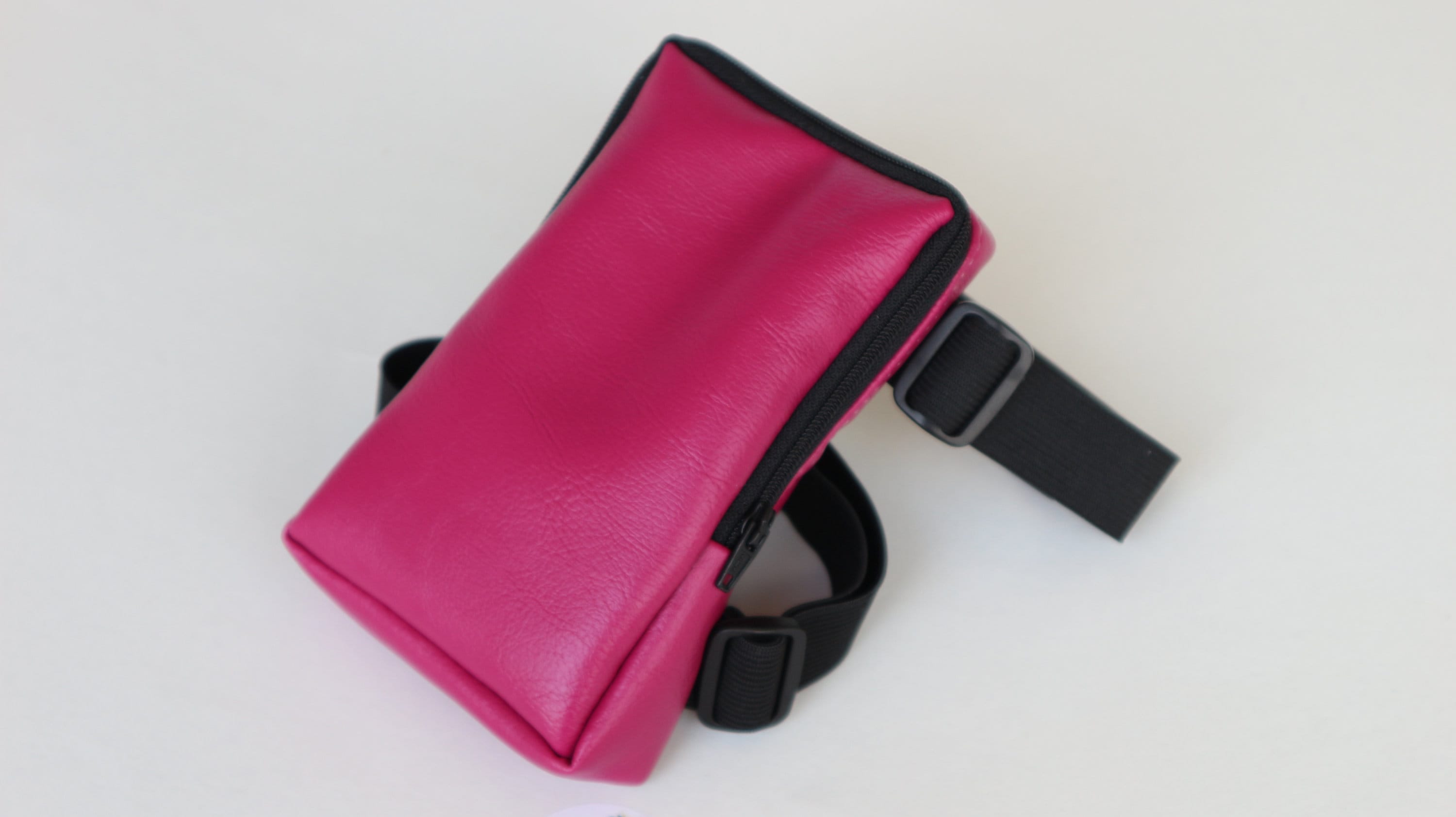 Garter Phone Holder