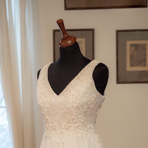 A-line chiffon and lace simple wedding dress sample piece app. size S-M