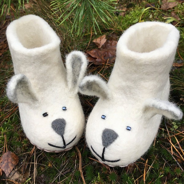 Baby slippers "Bunnies" Made by hand from wool, sutured with leather. Winter Felt Boots Valenki gift for newborns.Children's felted slippers