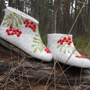 Gevilte laarzen. 100% wol. Zachte comfortabele laarzen voor thuis. Met de hand gemaakt van schapenwol en genaaid met echt leer. Cadeau voor jou. schoenen