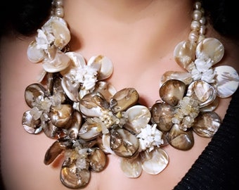 Boho necklace with spectacular mother-of-pearl flowers and baroque pearls, circa 1970.