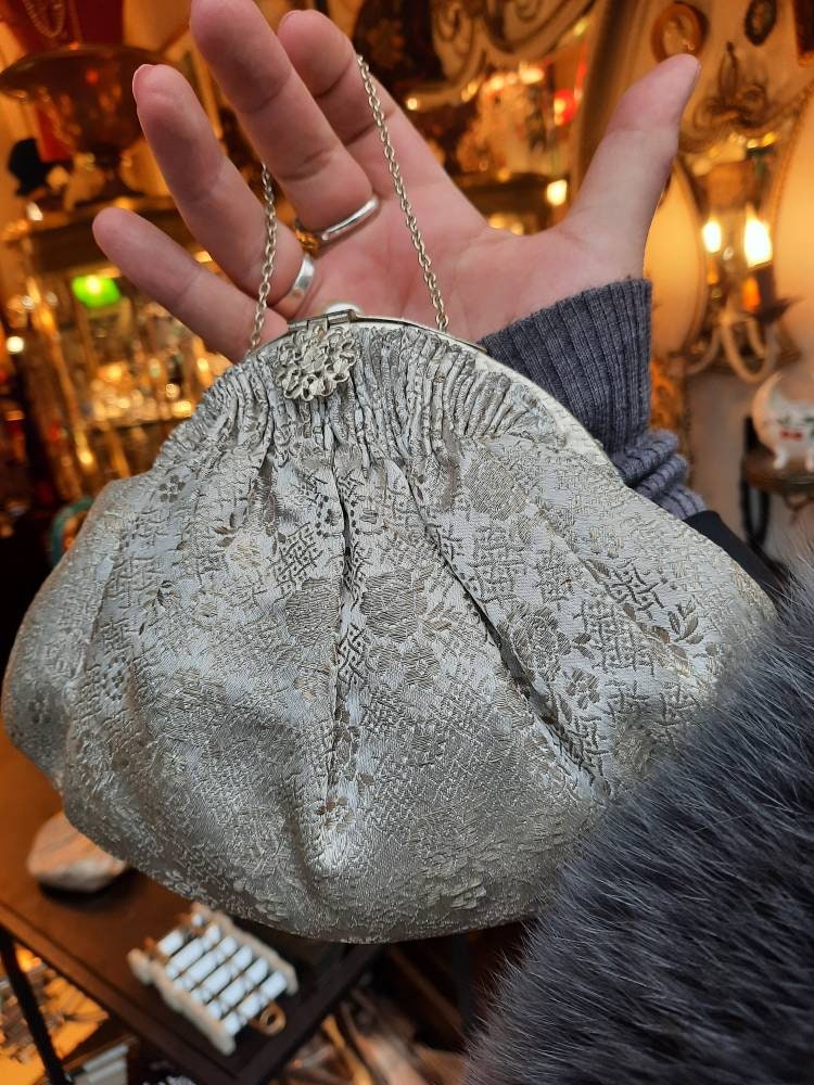 Pochette de soirée top argentée pas cher
