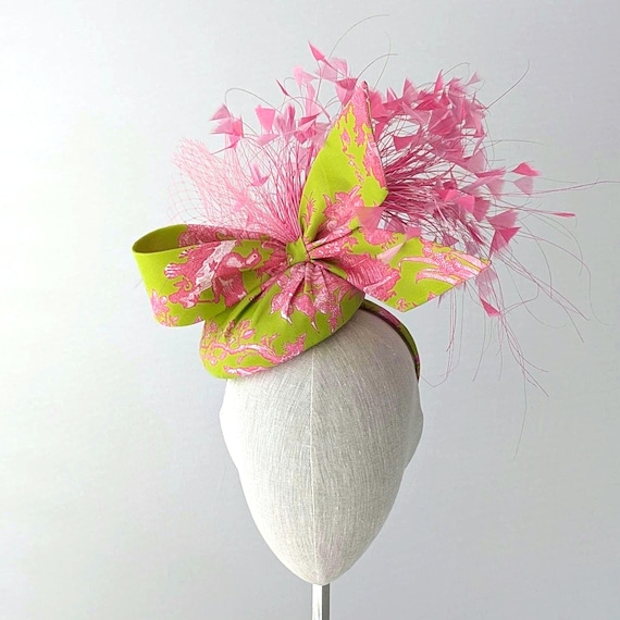 Toile in Pink and Green with feathers