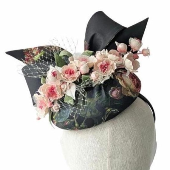 FLEUR - baroque oil painting print with pink flowers