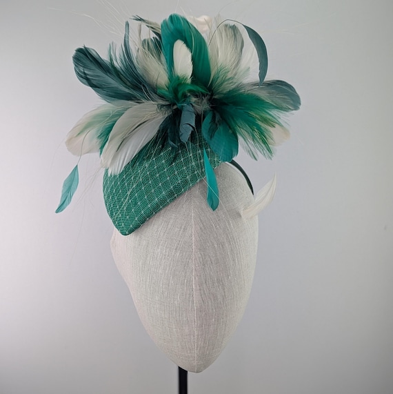 Emerald Feather Percher Teardrop
