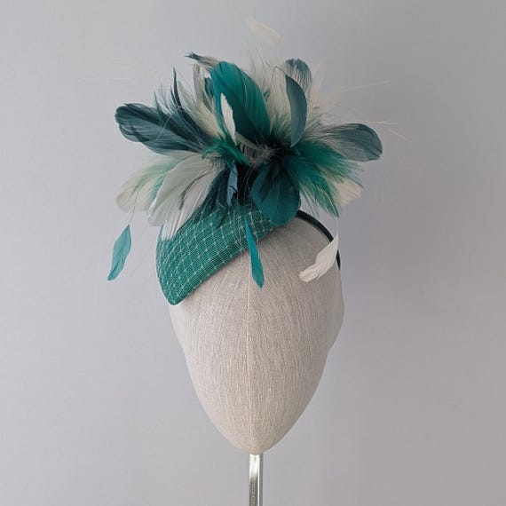 Emerald Feather Percher Teardrop