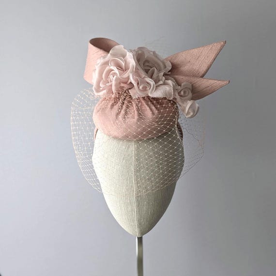 FLEUR - Light pink silk with veiling