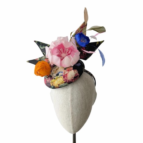 BAROQUE - floral print with handmade feather flowers