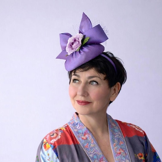 Violet Silk hat with silk camelia flower. Lilac fascinator for Kentucky Derby Races, afternoon tea parties and other fabulous events