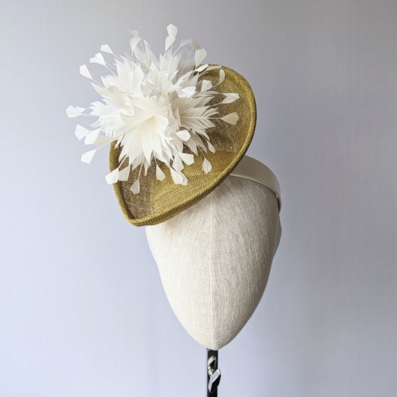 CUSTOMIZE Olive Green and White Feather Percher