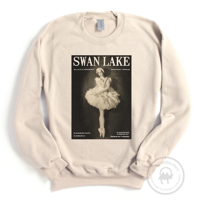 Schwanensee Shirt und Sweatshirt Schwanensee Ballett Geschenk Schwanensee Sweatshirt Tänzer Geschenk Romantisches Ballett Liebhaber Geschenk Klassische Musik Tschaikowsky Natural Sweatshirt