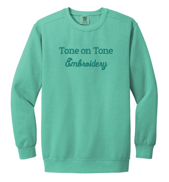 ★関税込★AWAKE NY★PIGMENT DYED EMBROIDERED CREWNECK APPLIQUE_A_SWEATER_TAN_1_grand