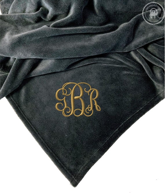 Monogrammed throw blanket discount