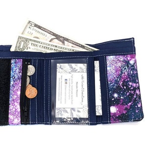 Portefeuille galaxie de l'espace, cadeau d'astronomie, portefeuille d'identité de femme fille, portefeuille végétalien, portefeuille de base de cottage mignon, constellation à trois volets ou à deux volets