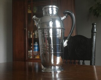 1940's Art Deco Coctail Shaker
