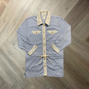 VTG Lacy Afternoon Shell Kepler Victorian Lace Cameo Cardigan Womens Large Blue