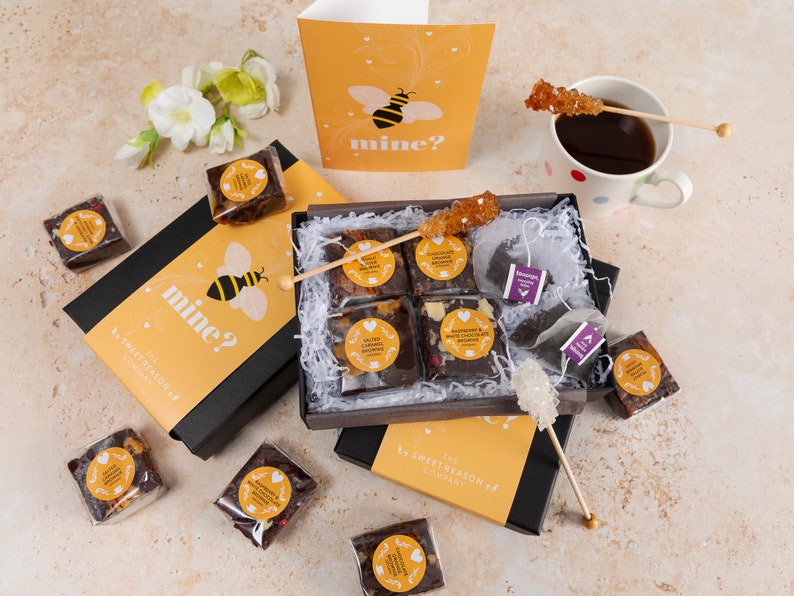 Bee Mine' Vegan Brownies Afternoon Tea for Two Gift Box image 1
