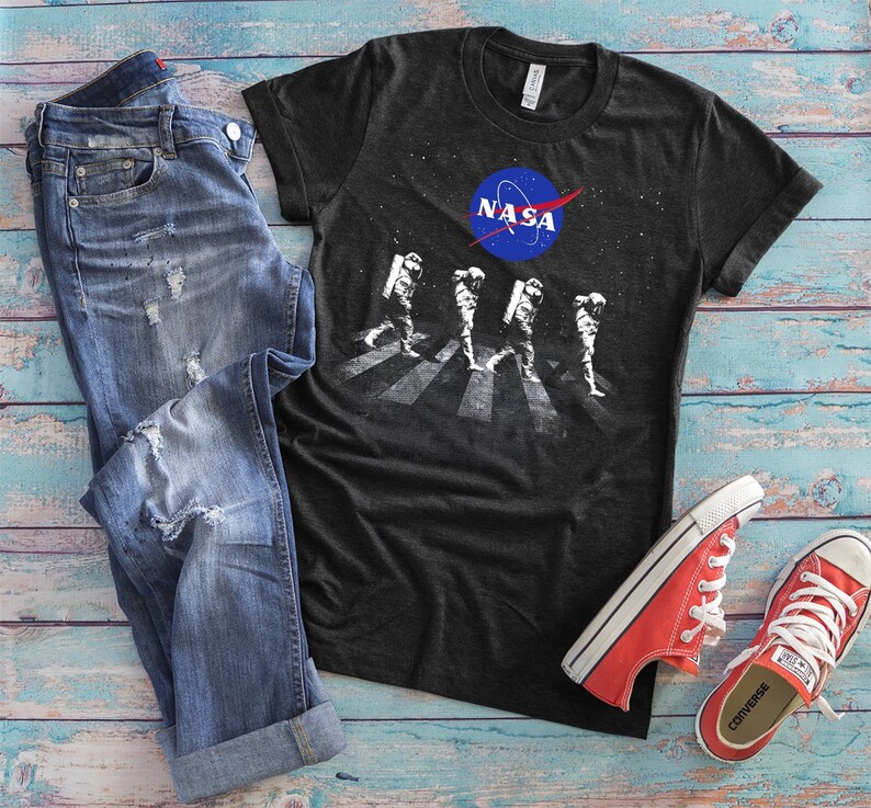 Nasa Spacewalk Astronauts Nasa Shirt Cool Spacemen Tshirt Womens Graphic Tee Solar System Science Astronomy Lover Gift Space Gifts - 