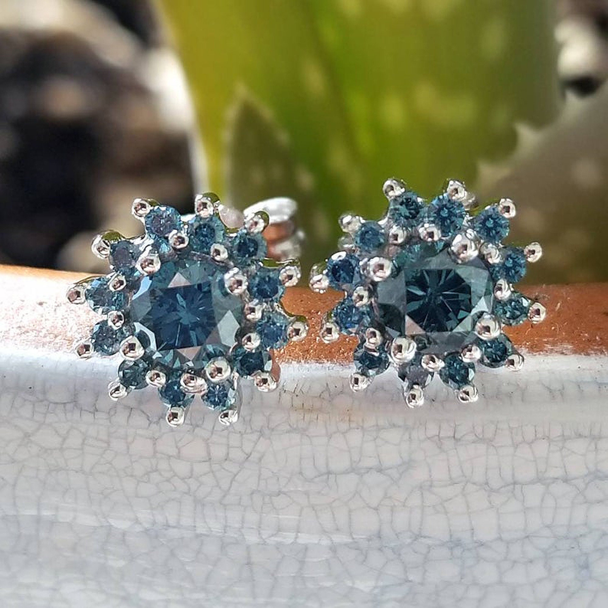 Orecchini vintage Hagit Gorali HG eleganti fatti a mano in argento Sterling, borchie a forma di cuore ondulato in argento 925, punzonati 925 HG - Italia