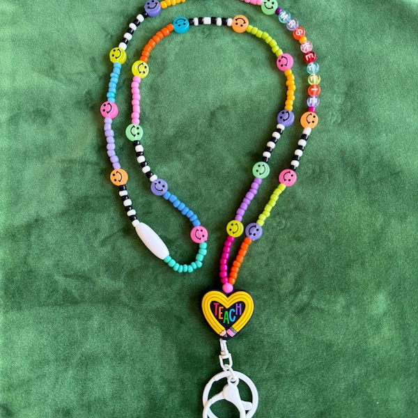 Lanière d'enseignant personnalisée avec smiley coloré coloré avec porte-badge, lanière d'infirmière avec nom personnalisé, lanière de médecin, porte-carte d'identité, meilleur cadeau