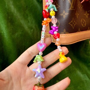 Llavero personalizado con cuentas para bolso, estilo años 2000, con nombre personalizado