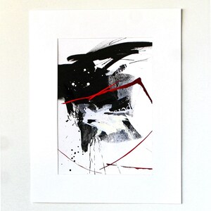 Arte mista in rosso, bianco e nero. Arte originale per pareti di casa, piccolo astratto originale, collage astratto moderno, carta strappata, decorazione da parete.
