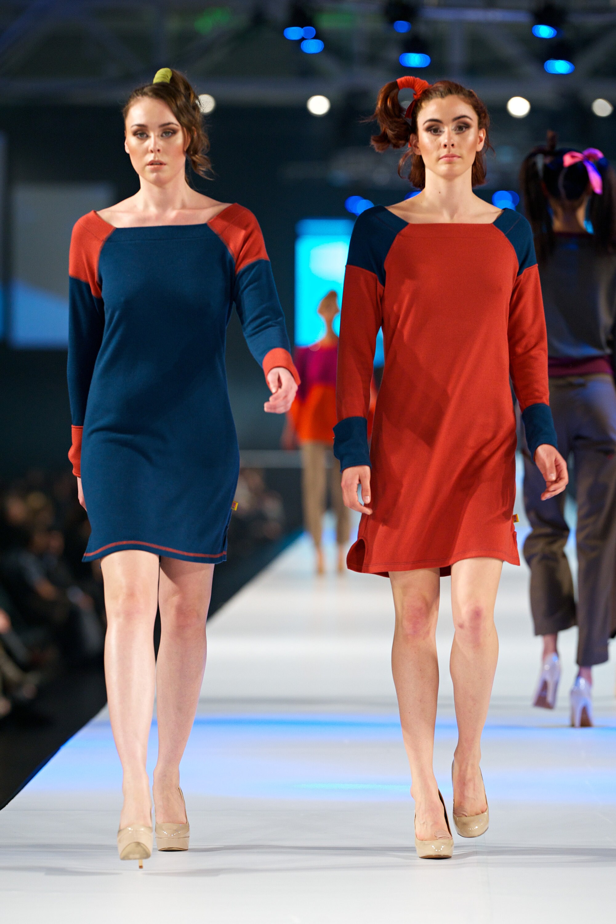 red sweater dress canada