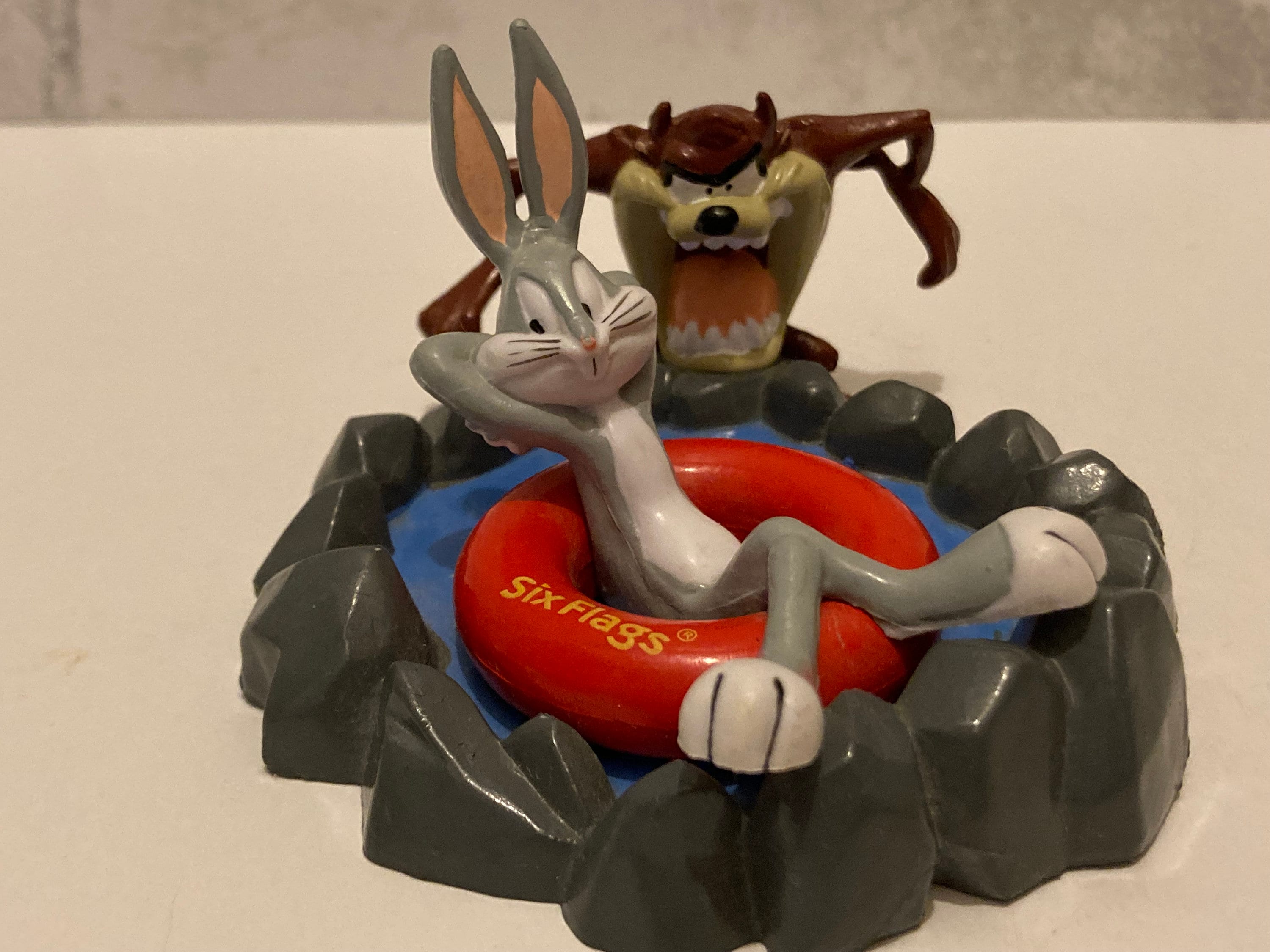 Bugs Bunny & Tasmanian Devil Six Flags River Ride Plastic PVC Figure 1997 Looney Tunes Warner Brothers Cartoon WB Applause TAZ Rare