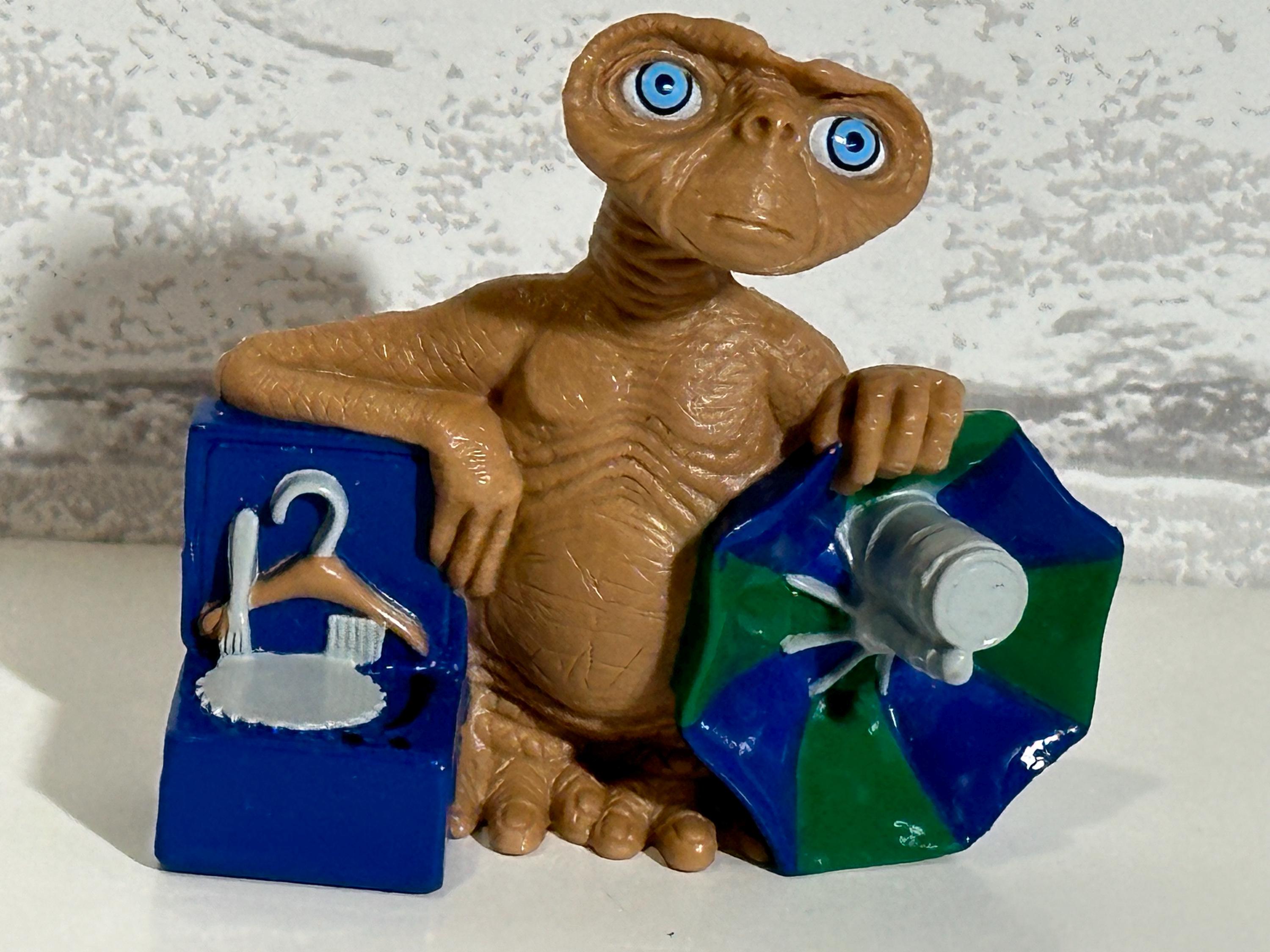 E.T. the Extra-terrestrial Figure 2002 ET Universal Studios