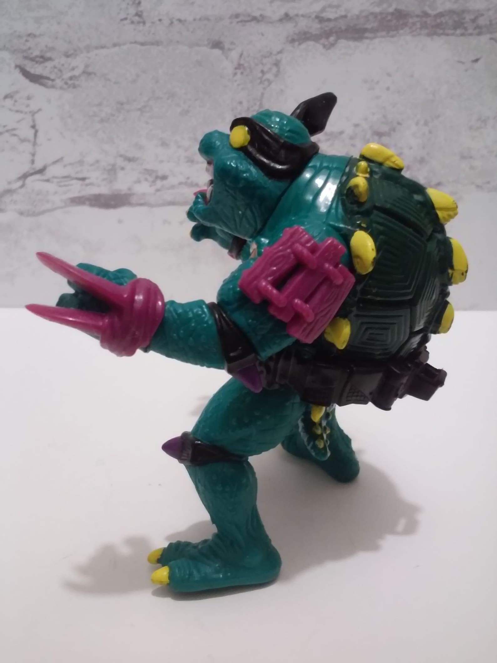 slash figure action